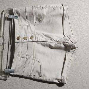 Refuge shorts womens zip button up size 2 has stretch cream ish light grn